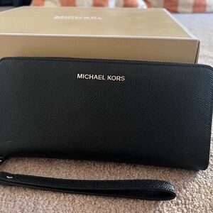 Micheal Kors Wallet